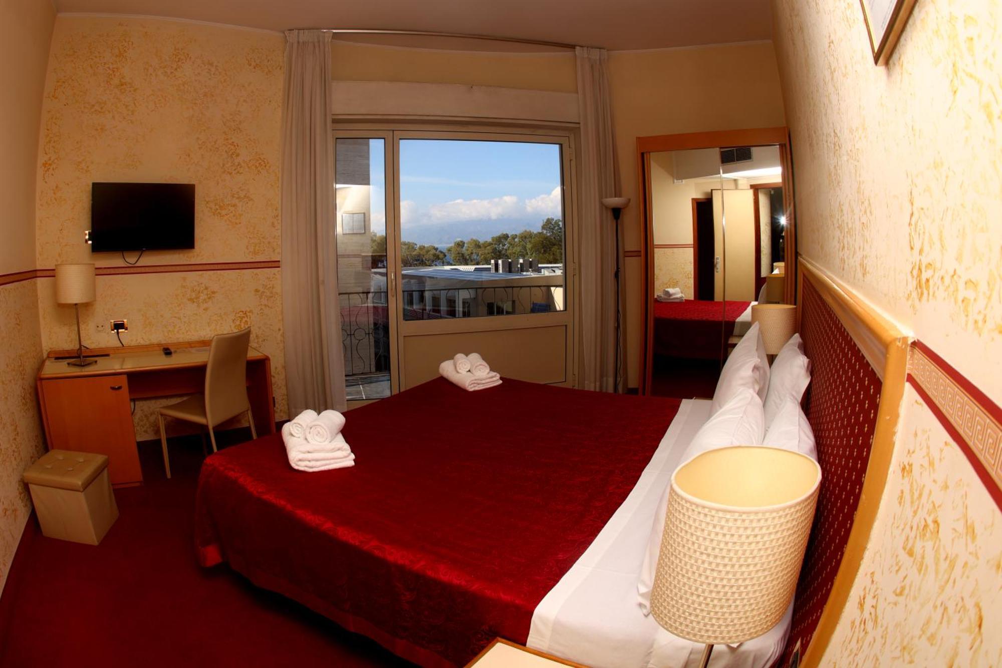 Hotel Palace Masoanri'S Reggio Calabria Exterior photo