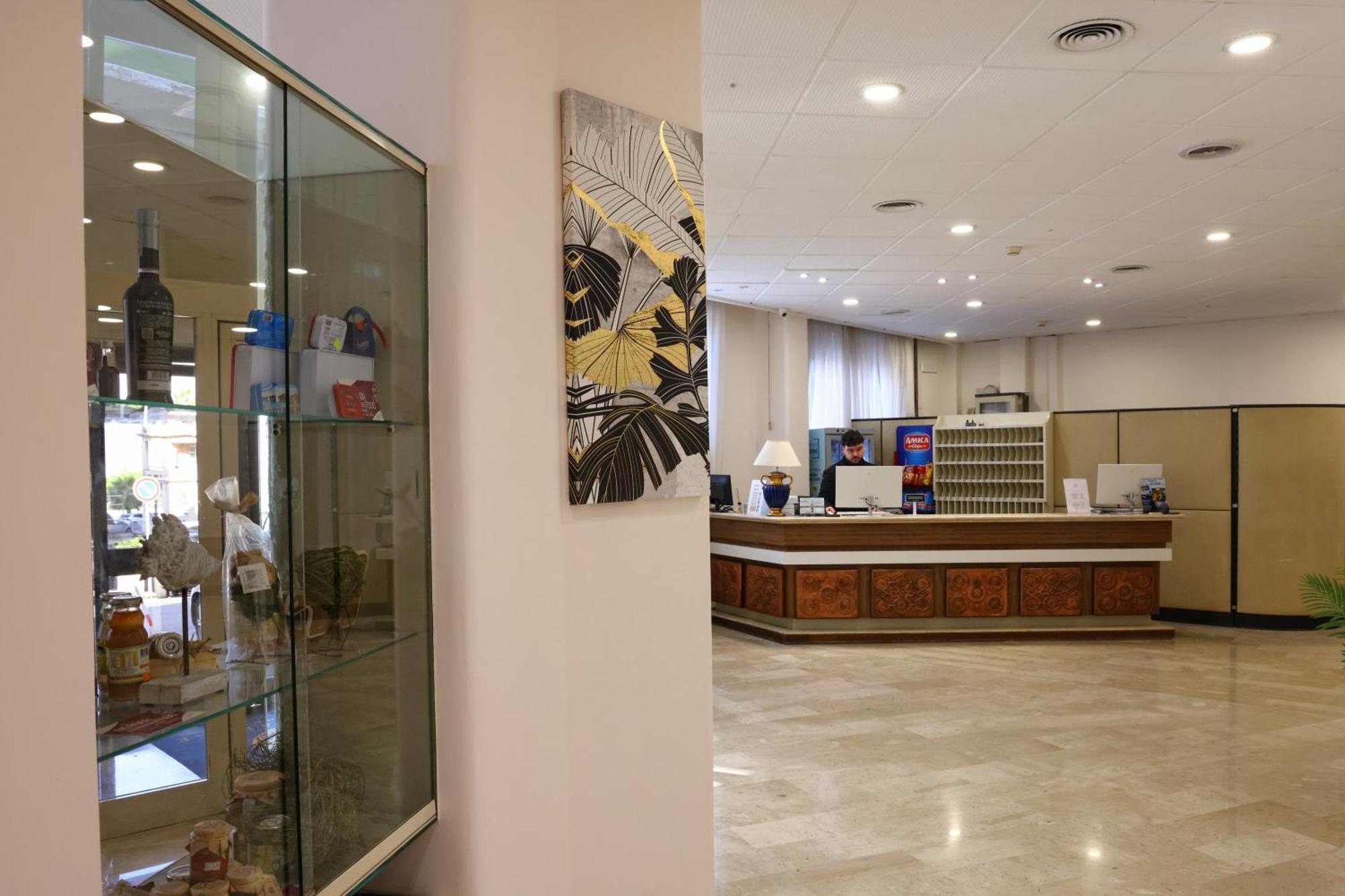 Hotel Palace Masoanri'S Reggio Calabria Exterior photo